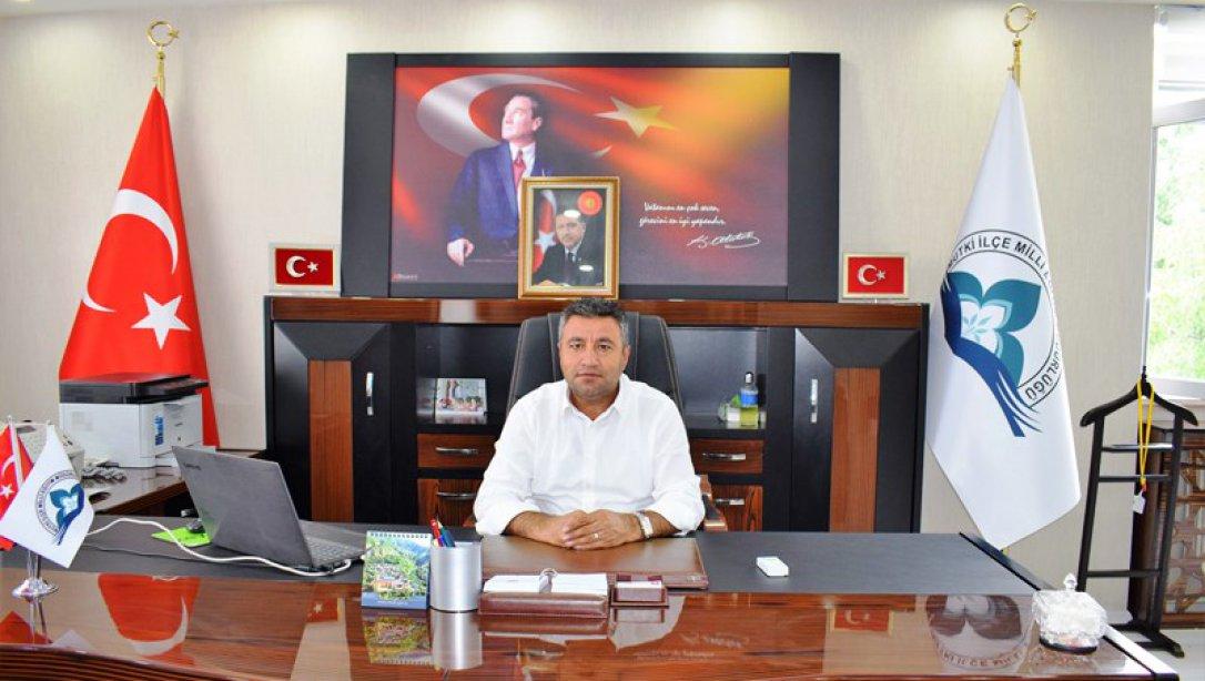 İlçe Milli Eğitim Müdürü Mehmet Nesim KAVUT 15 Temmuz Demokrasi ve Milli Birlik Günü Mesajı